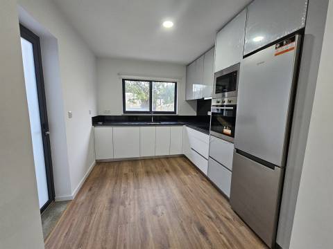 Andar Moradia T2 Venda em São Mamede de Infesta e Senhora da Hora,Matosinhos