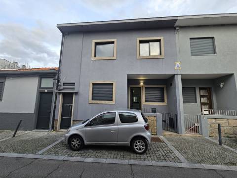 Andar Moradia T2 Venda em São Mamede de Infesta e Senhora da Hora,Matosinhos