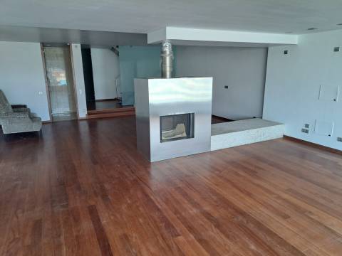 Moradia T3 Venda em São João da Madeira,São João da Madeira