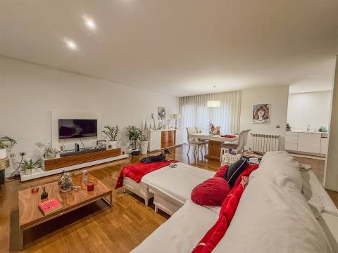 Apartamento T3 Venda em São Mamede de Infesta e Senhora da Hora,Matosinhos