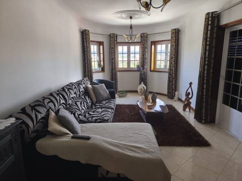 Moradia T4 Venda em Oliveira de Azeméis, Santiago de Riba-Ul, Ul, Macinhata da Seixa e Madail,Oliveira de Azeméis