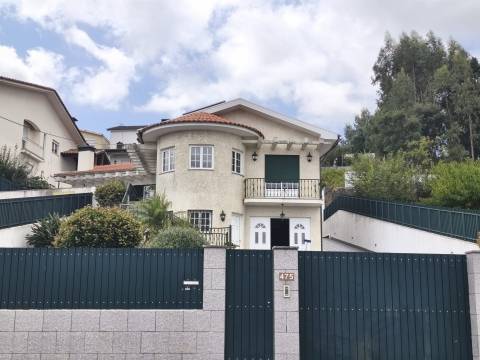 Moradia T4 Venda em Oliveira de Azeméis, Santiago de Riba-Ul, Ul, Macinhata da Seixa e Madail,Oliveira de Azeméis