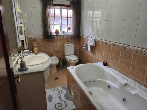 Moradia T4 Venda em Oliveira de Azeméis, Santiago de Riba-Ul, Ul, Macinhata da Seixa e Madail,Oliveira de Azeméis