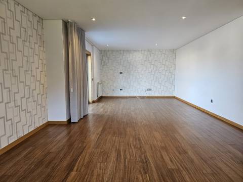 Apartamento T3 Venda em São Mamede de Infesta e Senhora da Hora,Matosinhos