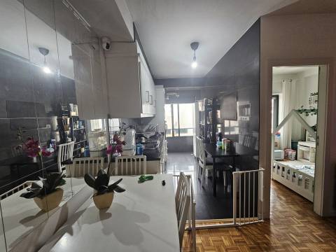 Apartamento T1 Venda em Ramalde,Porto