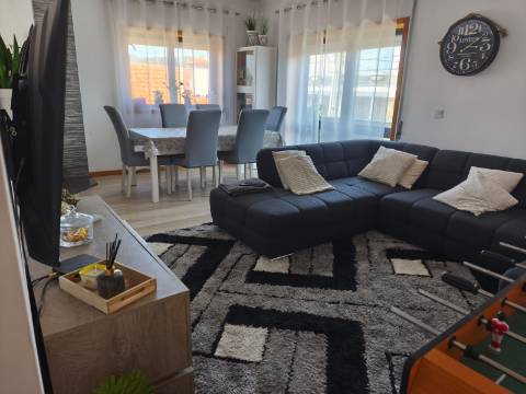 Apartamento T2+1 Venda em São Paio de Oleiros,Santa Maria da Feira