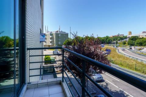 Apartamento T3 * Garagem Box * Sto Ovídio