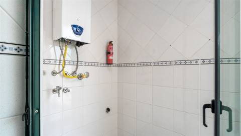 Apartamento T3 * Garagem Box * Sto Ovídio