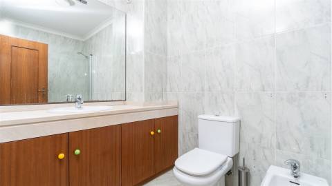 Apartamento T3 * Garagem Box * Sto Ovídio