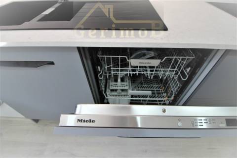 T3+1 novo, em 2° piso com elevador no Montijo