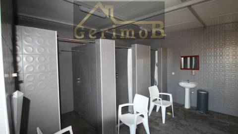 Moradia com negócio de restauração