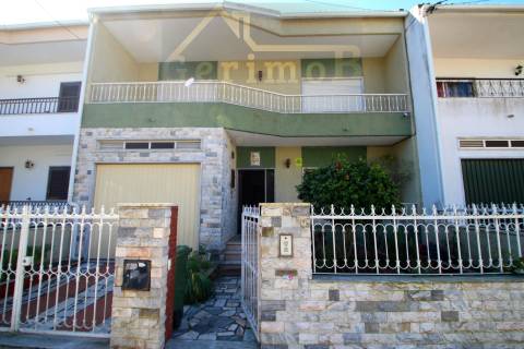 Moradia em Banda T6 Venda em Amora,Seixal