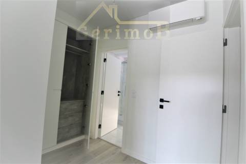 T3 novo com parqueamento a 30 kms de Lisboa