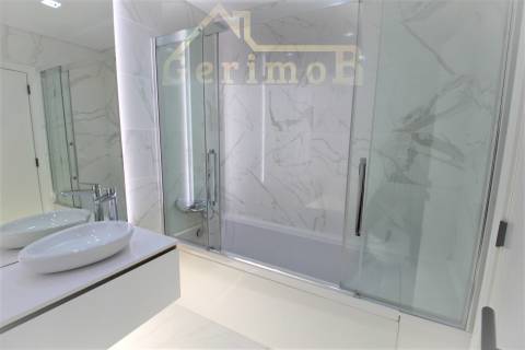 T3 novo com parqueamento a 30 kms de Lisboa