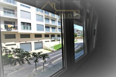 T3 novo com parqueamento a 30 kms de Lisboa