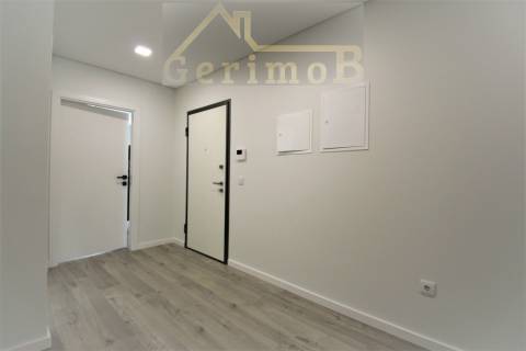 T3 novo com parqueamento a 30 kms de Lisboa