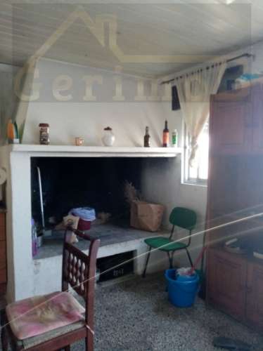 Moradia inserida em terreno misto em Lagameças, concelho de Palmela