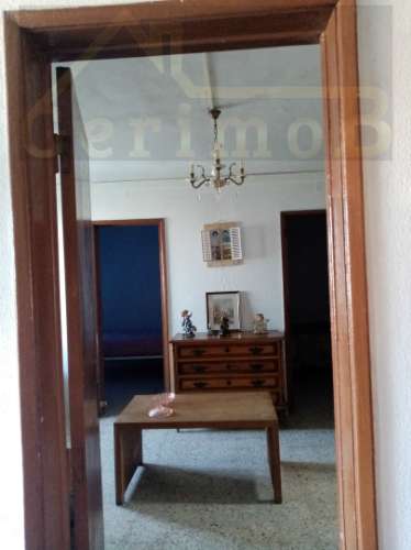 Moradia inserida em terreno misto em Lagameças, concelho de Palmela