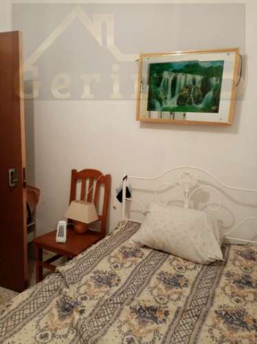 Moradia inserida em terreno misto em Lagameças, concelho de Palmela