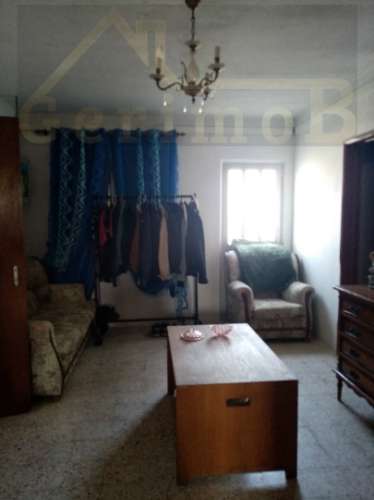 Moradia inserida em terreno misto em Lagameças, concelho de Palmela