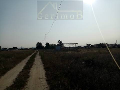 Moradia inserida em terreno misto em Lagameças, concelho de Palmela