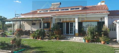 Moradia em Palmela (Cajados) com piscina