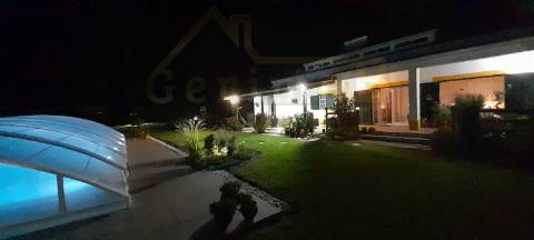 Moradia em Palmela (Cajados) com piscina