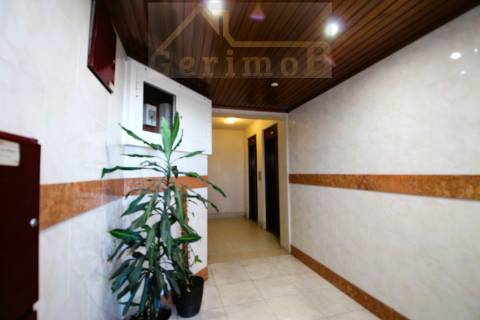 T3 santa marta do Pinhal ;1° andar com elevador