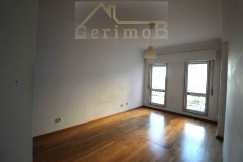 T3 santa marta do Pinhal ;1° andar com elevador