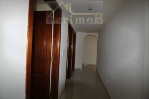 T3 santa marta do Pinhal ;1° andar com elevador