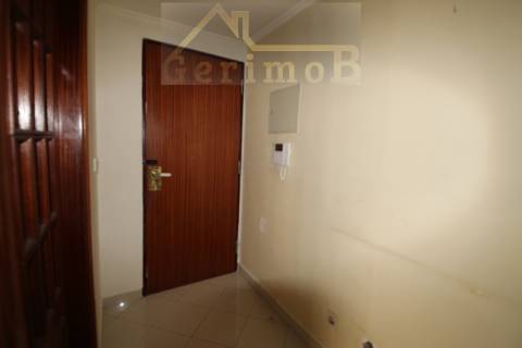 T3 santa marta do Pinhal ;1° andar com elevador