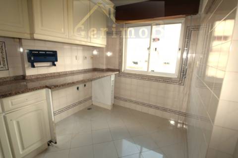 T3 santa marta do Pinhal ;1° andar com elevador