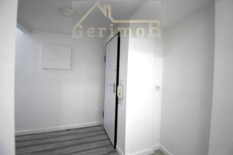 T2 noLaranjeiro com varanda