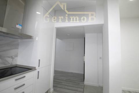 T2 noLaranjeiro com varanda