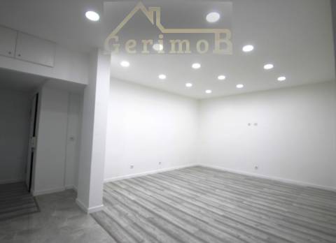 T2 noLaranjeiro com varanda