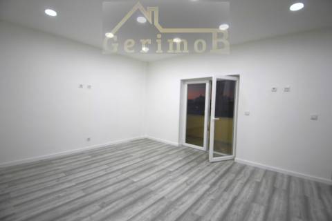 T2 noLaranjeiro com varanda