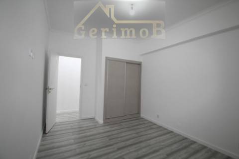 T2 noLaranjeiro com varanda