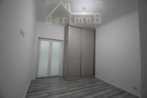 T2 noLaranjeiro com varanda