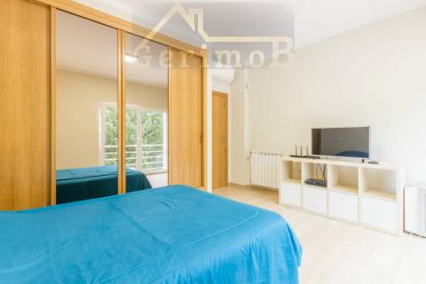 Moradia em zona nobre do Pinhal Novo, na Vila Serena