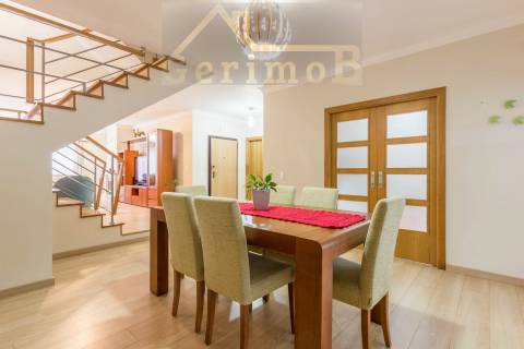 Moradia em zona nobre do Pinhal Novo, na Vila Serena