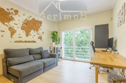 Moradia em zona nobre do Pinhal Novo, na Vila Serena