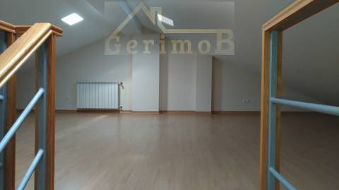 Moradia em zona nobre do Pinhal Novo, na Vila Serena