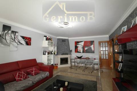 Vende-se T3 em Pinhal Novo, Palmela