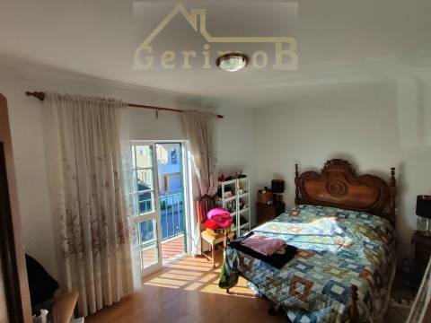 vende-se V3 em quinta do conde