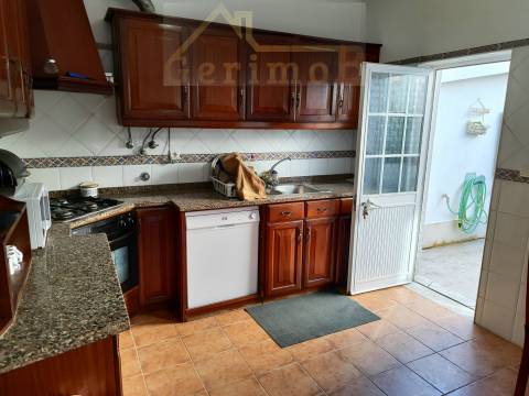 vende-se V3 em quinta do conde