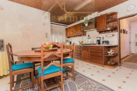 moradia de sonho em belverde, a 10 minutos da bela praia da fonte da telha