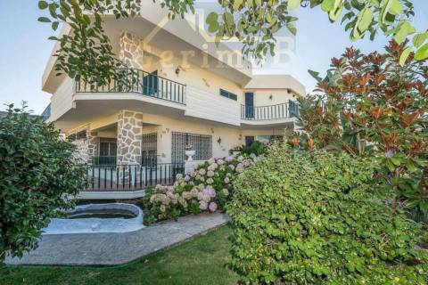 moradia de sonho em belverde, a 10 minutos da bela praia da fonte da telha