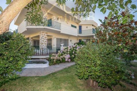 moradia de sonho em belverde, a 10 minutos da bela praia da fonte da telha