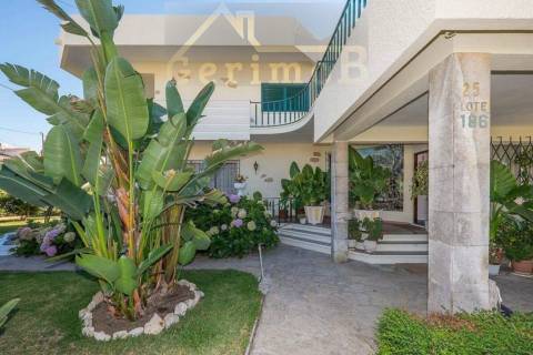 moradia de sonho em belverde, a 10 minutos da bela praia da fonte da telha