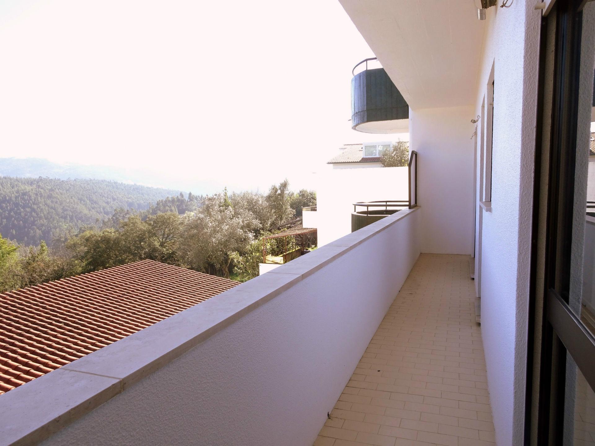 Arrenda-se Apartamento T1 Espaçoso – Chão do Bispo / Próximo da Solum